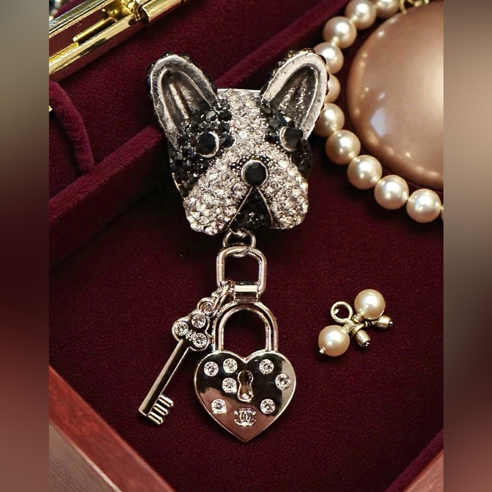 Custom Brooches with Zipperpull Pendants - Picture 6 of 11